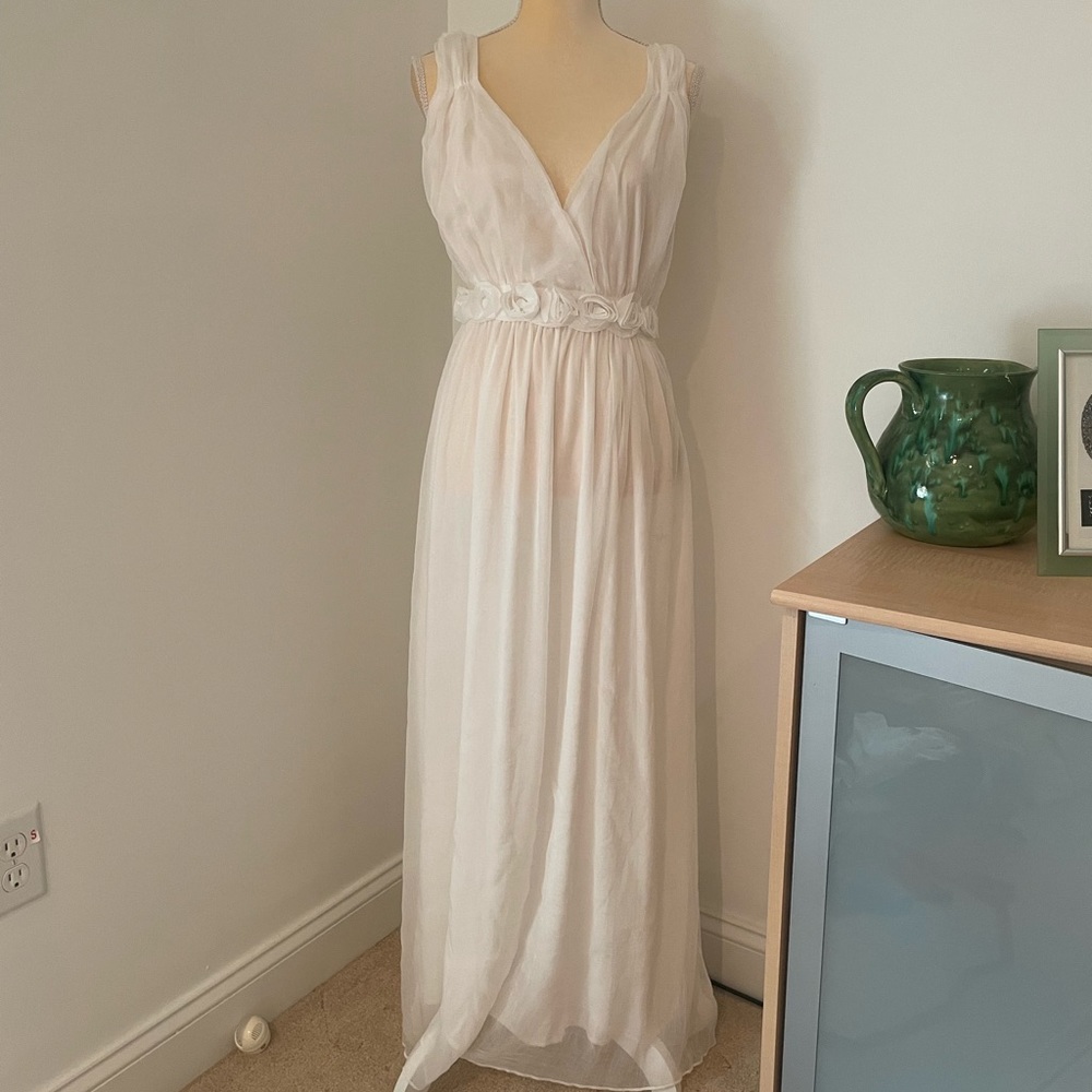 NWT romantic floral white maxi gown backless with rose flower straps